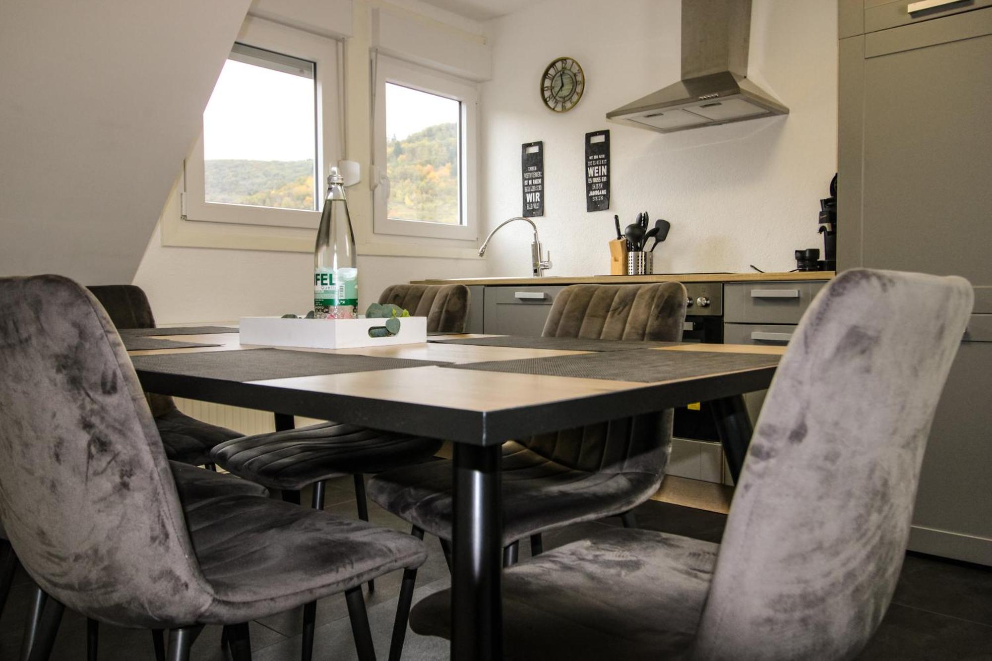 Appartement Sweet Six, Balkon, Netflix, Boxspringbetten, Hochwertiges Bad Zell